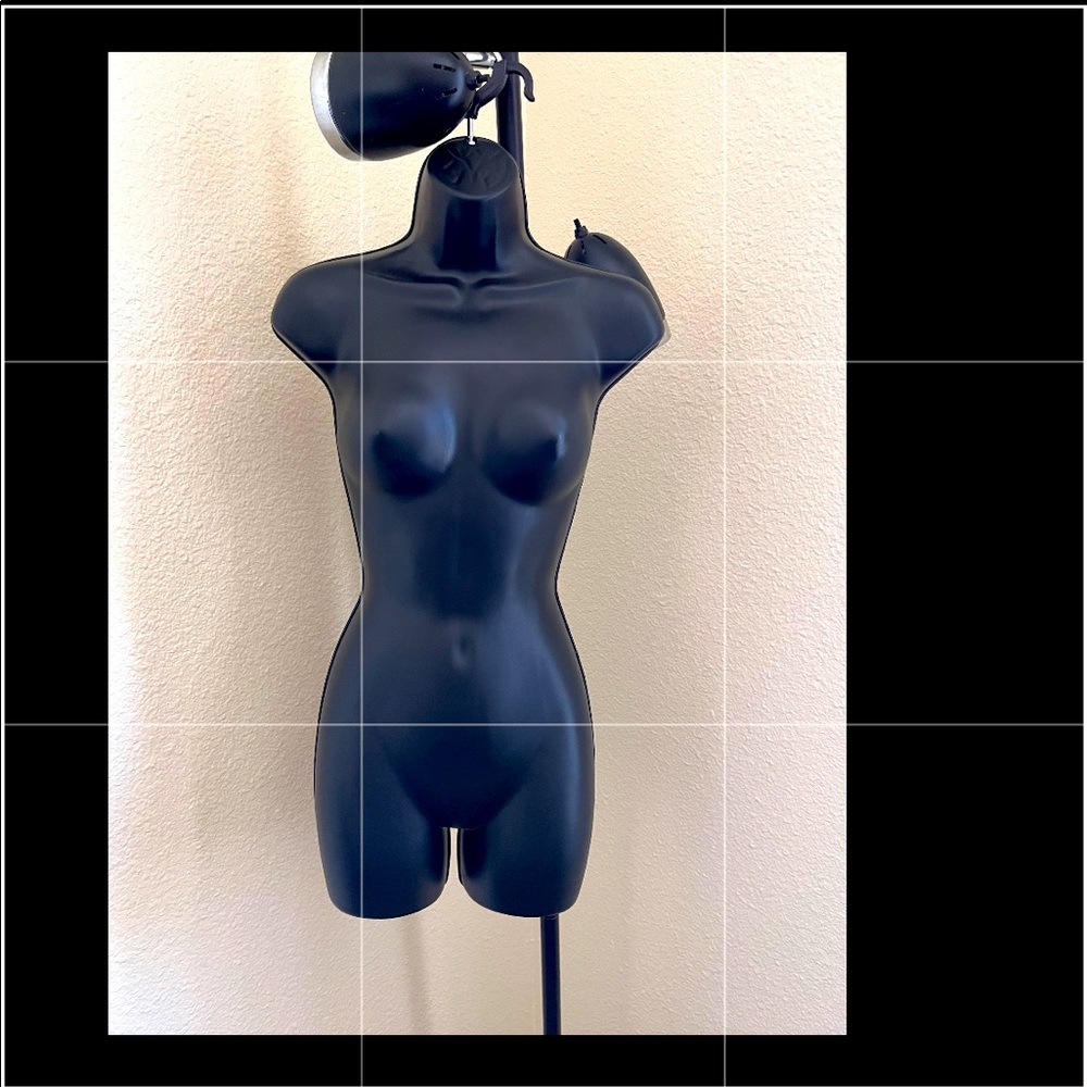 BLK Female Mannequin For Clothing Display